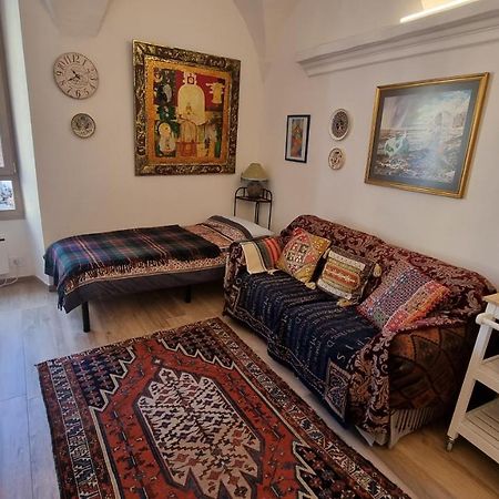 Beautifully Restored Romantic Apartment In The Centre Of Historic Дольчедо Экстерьер фото