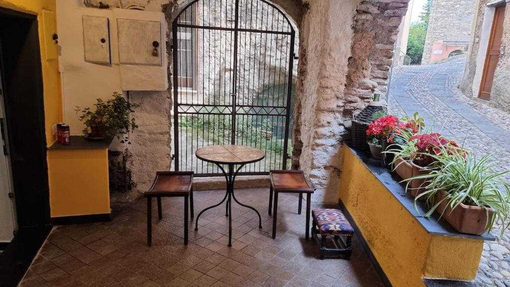 Beautifully Restored Romantic Apartment In The Centre Of Historic Дольчедо Экстерьер фото